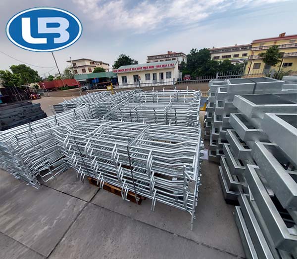 Galvanized pig pen frame